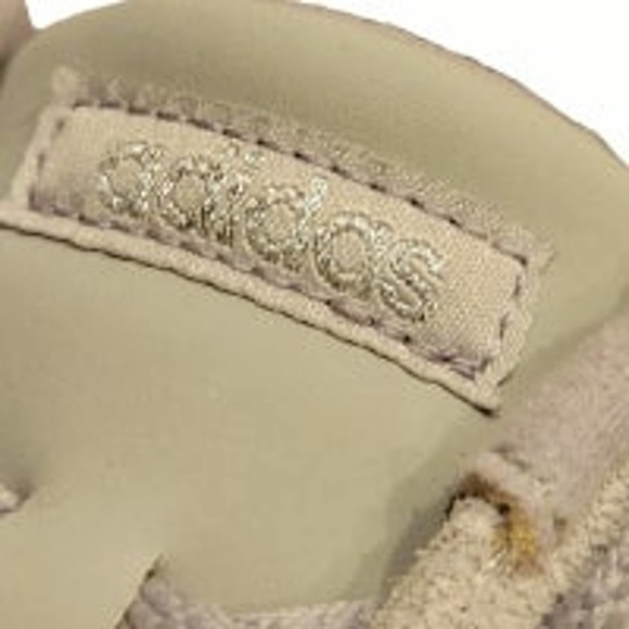 Adidas light gray suede skate shoes size 10 - Picture 5 of 8